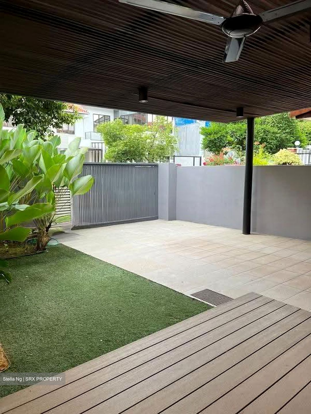 Lucky Park (D10), Terrace #619408811
